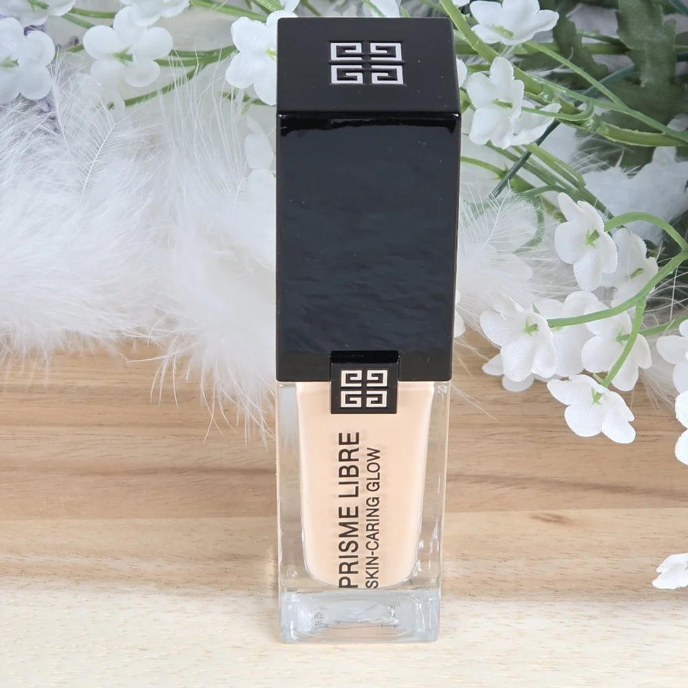 Givenchy Prisme Libre Skin-Caring Glow Foundation Full Size Shade 2-W110 Luxury - Picture 6 of 16